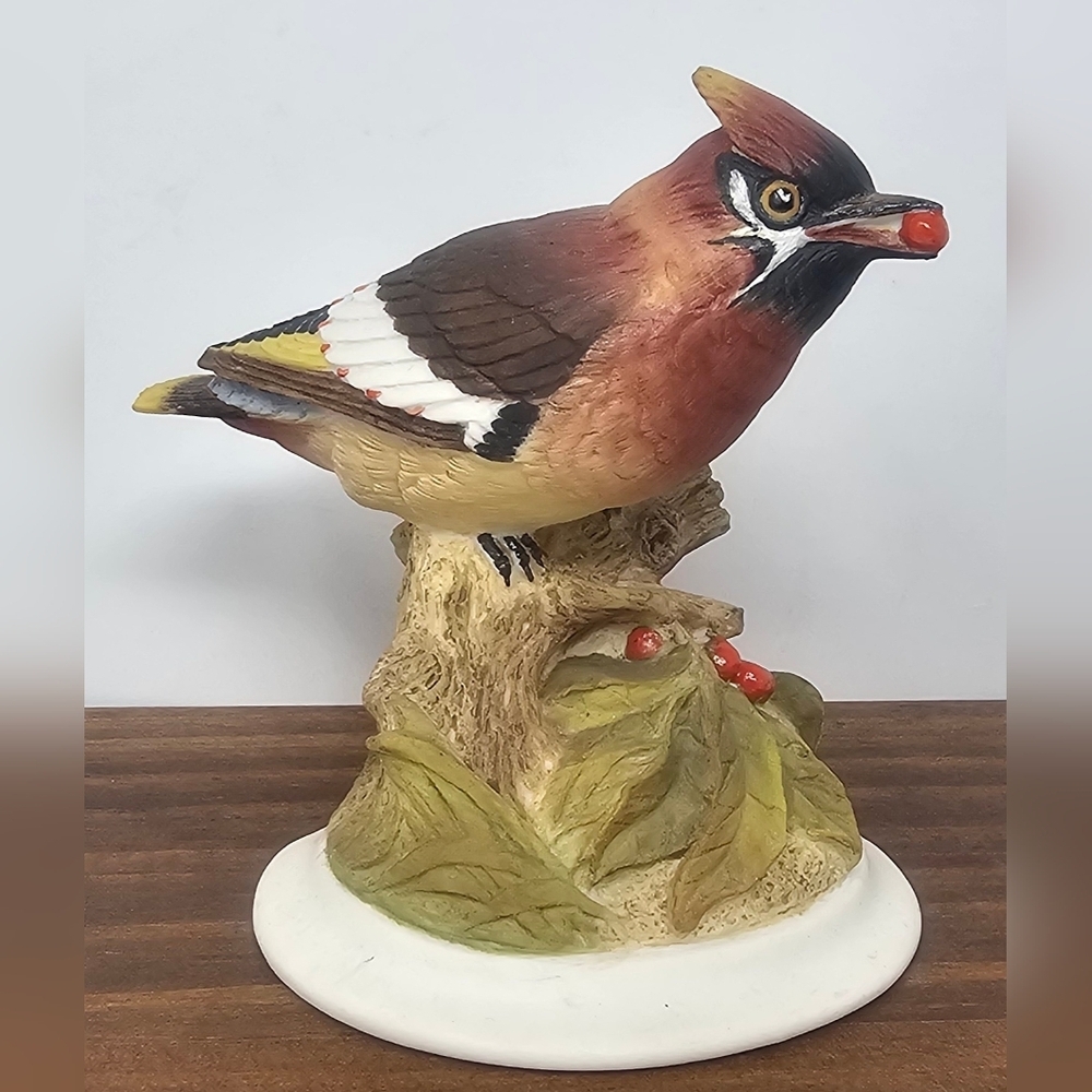 Vintage 1975 John Aynsley Bohemian Waxwing Wild Bird Figurine Fine Porcelain